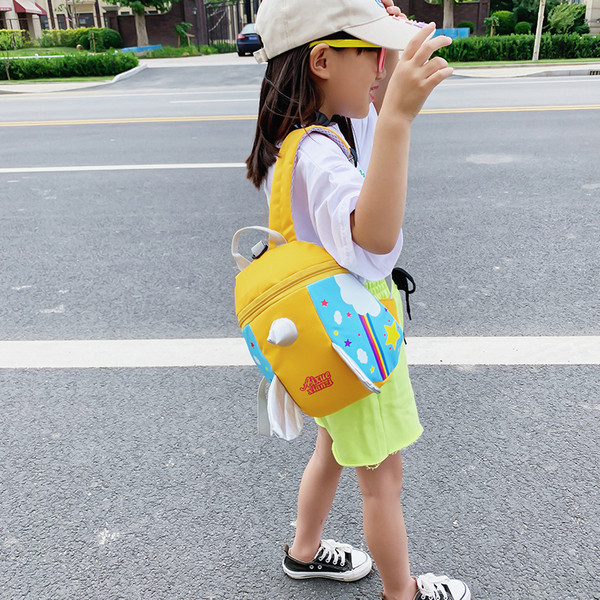 Нов модел детска раница с цип и 3D елемент