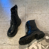 Ежедневни дамски  боти с  връзки в черен цвят