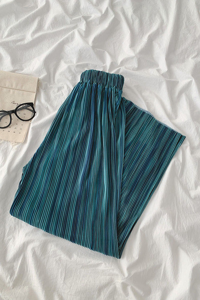 Плисиран дамски панталон ретро стил с висока талия