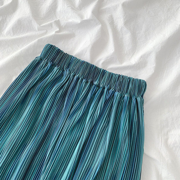 Плисиран дамски панталон ретро стил с висока талия