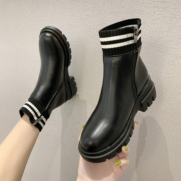 Дамски боти от еко кожа с цип и груба подметка