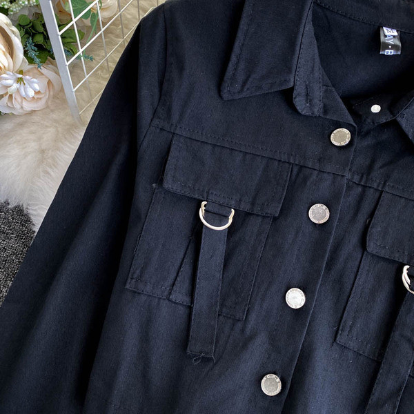 Черен дамски комплект от сако и къс панталон 