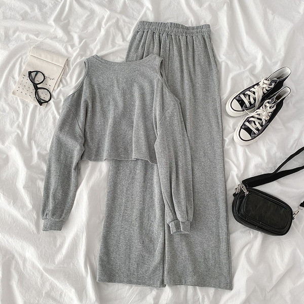 Дамски комплект от две части-блуза и панталон