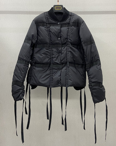 Дамско зимно яке с овално деколте и дълъг ръкав в черен цвят 