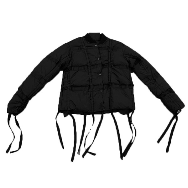 Дамско зимно яке с овално деколте и дълъг ръкав в черен цвят 