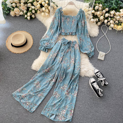 Ежедневен дамски комплект от блуза с падащи ръкави и панталон