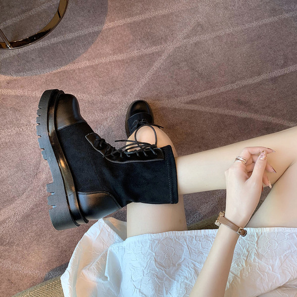 Кожени дамски зимни боти с връзки 