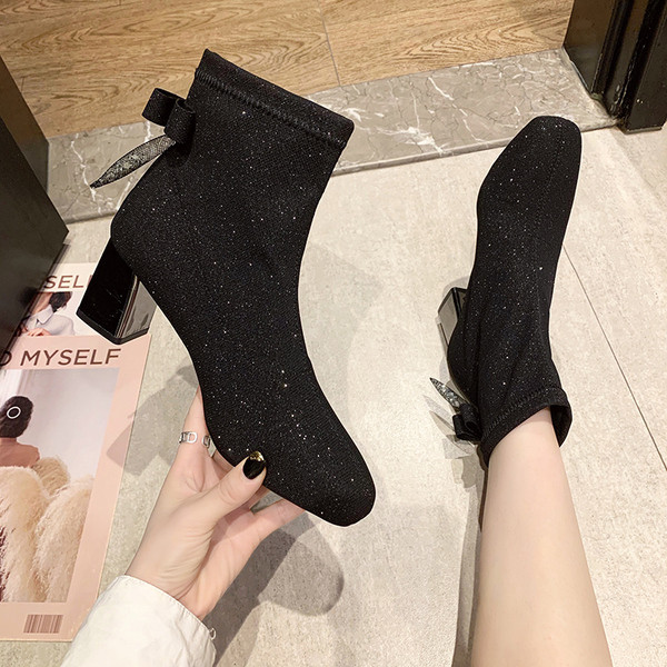 Стилни дамски боти с лъскави частици и панделка 