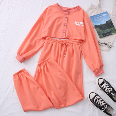 Спортен дамски комплект от две части панталон + блуза