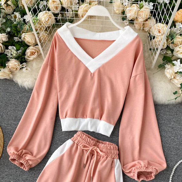 Ежедневен дамски комплект от блуза с шпиц деколте и панталон с връзки 