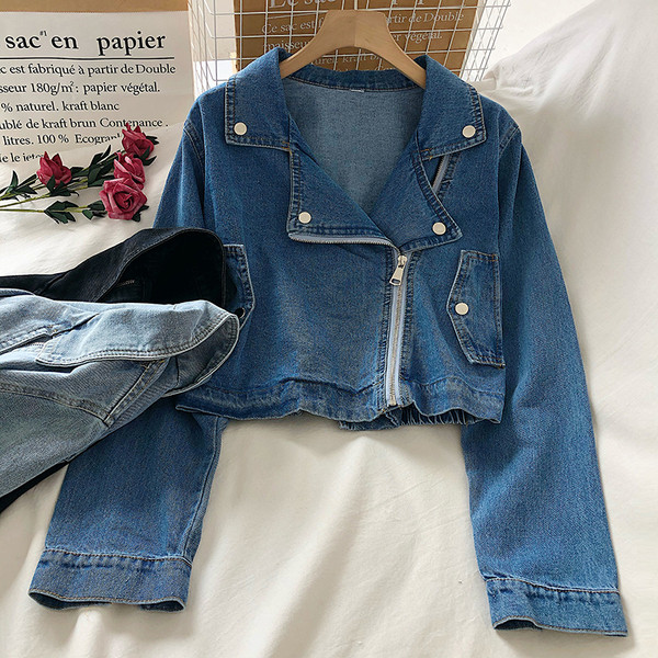 Ежедневно дамско яке с цип и джобове