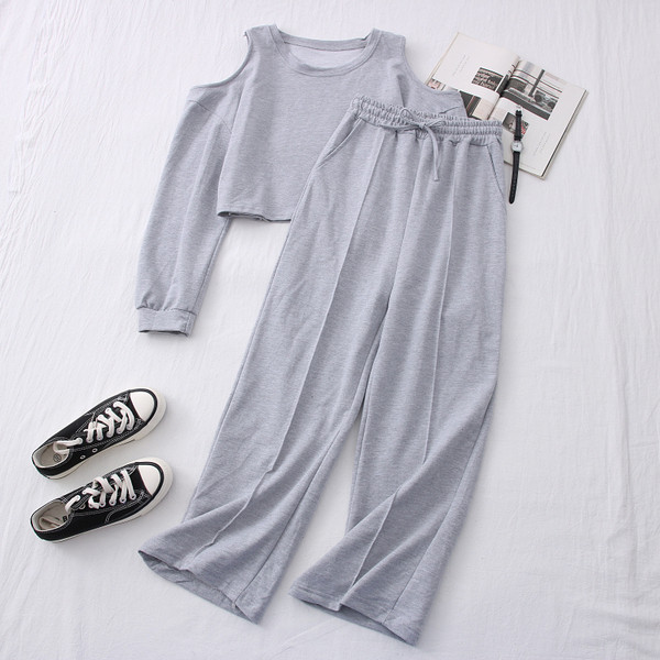 Нов модел дамски комплект от две части панталон+блуза