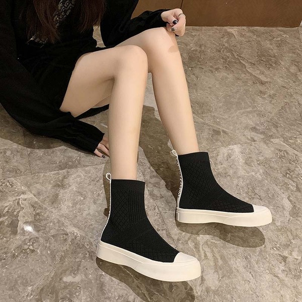 Ежедневни дамски боти с надписи 