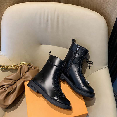 Кожени дамски  зимни боти с връзки