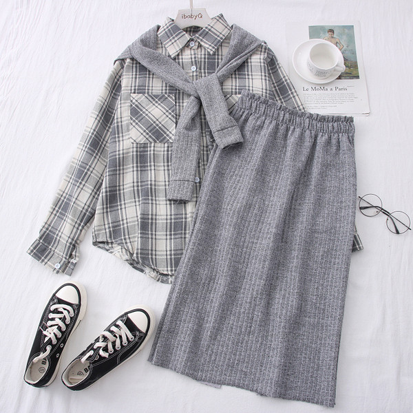 Ежедневен дамски комплект от две части карирана риза+пола