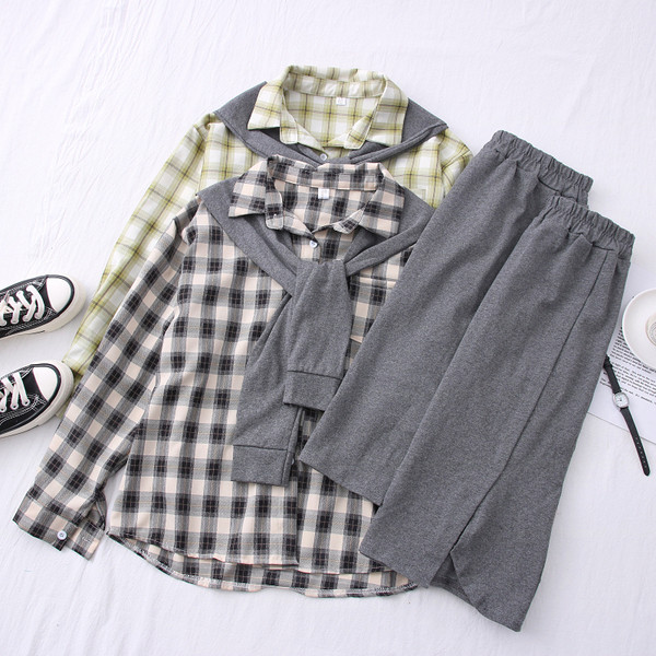 Модерен дамски комплект от карирана риза и пола