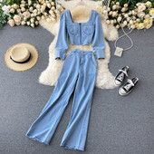 Дамски дънков комплект от панталон и блуза с квадратно деколте и цип