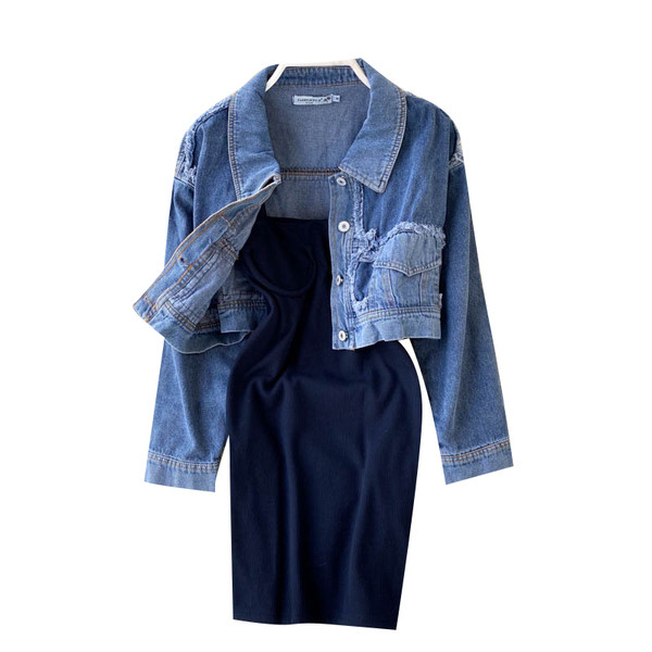 Дамски комплект от рокля и дънково яке 