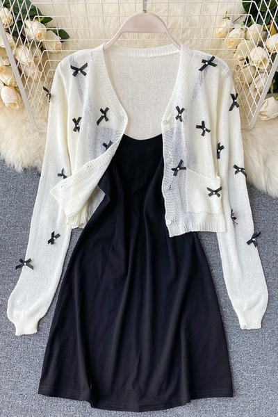 Дамски комплект от рокля и жилетка с панделки 