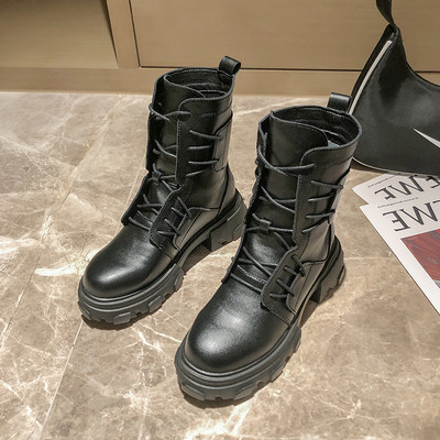 Нов модел дамски боти от еко кожа с груба подметка и връзки