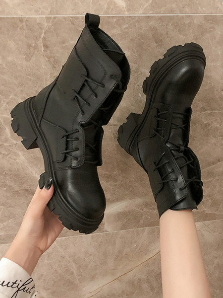 Нов модел дамски боти от еко кожа с груба подметка и връзки