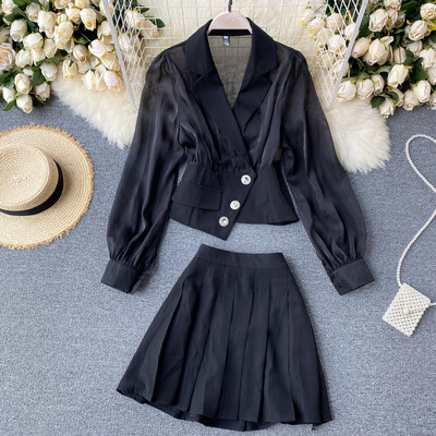 Модерен дамски комплект от риза и пола