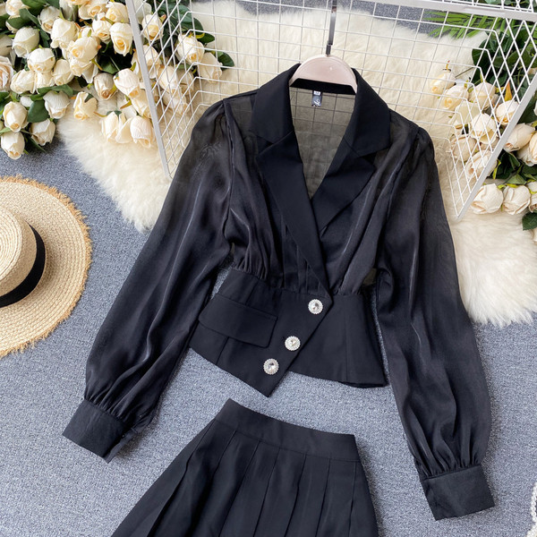 Модерен дамски комплект от риза и пола 