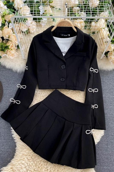 Модерен дамски комплект от сако и пола 