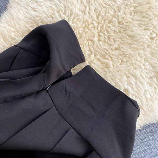 Модерен дамски комплект от сако и пола 