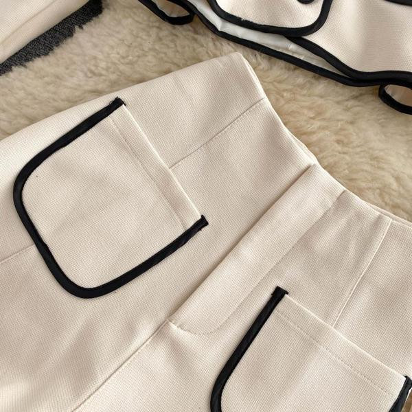 Дамски комплект от сако с шпиц деколте и къс панталон 