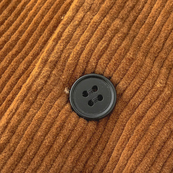 Ежедневен дамски елек с копчета 