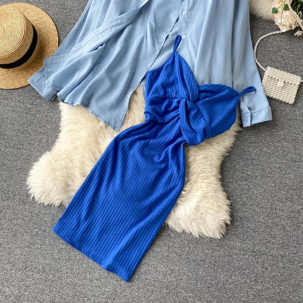 Модерен дамски комплект от синя рокля и риза