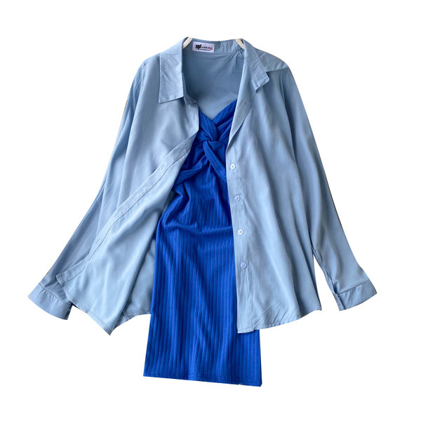 Модерен дамски комплект от синя рокля и риза