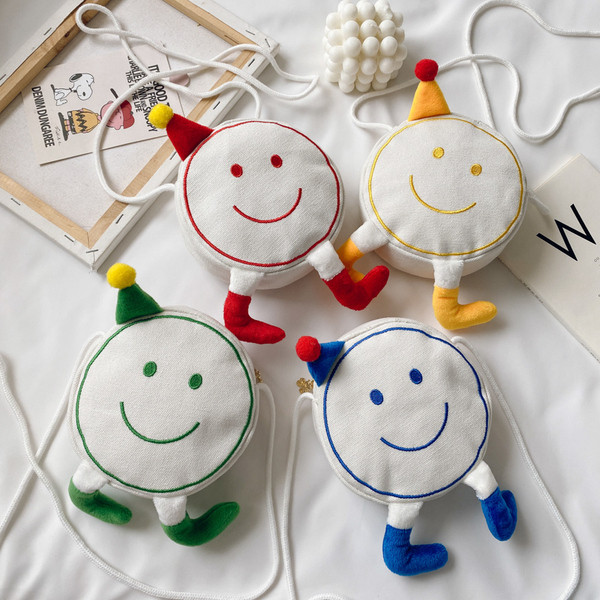 Малка детска чанта за рамо с 3D елемент