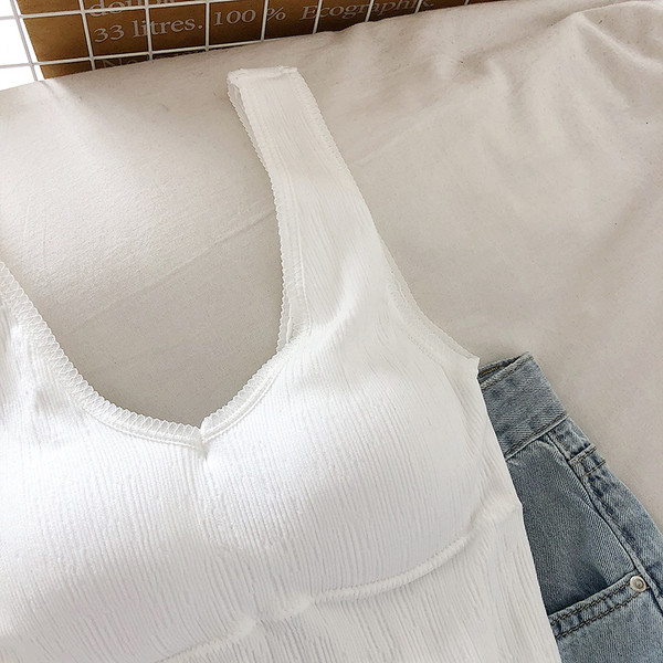 Дамски потник с V-образно деколте и широки презрамки