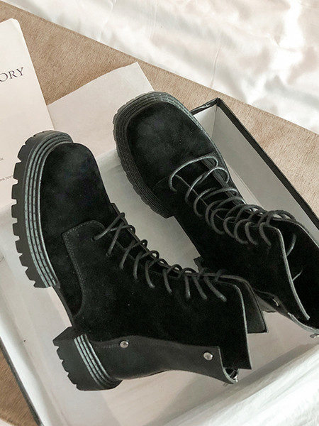 Дамски боти от еко велур с груба подметка и връзки