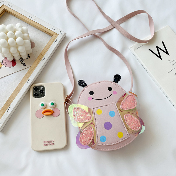 Нов модел детска малка чанта от еко кожа