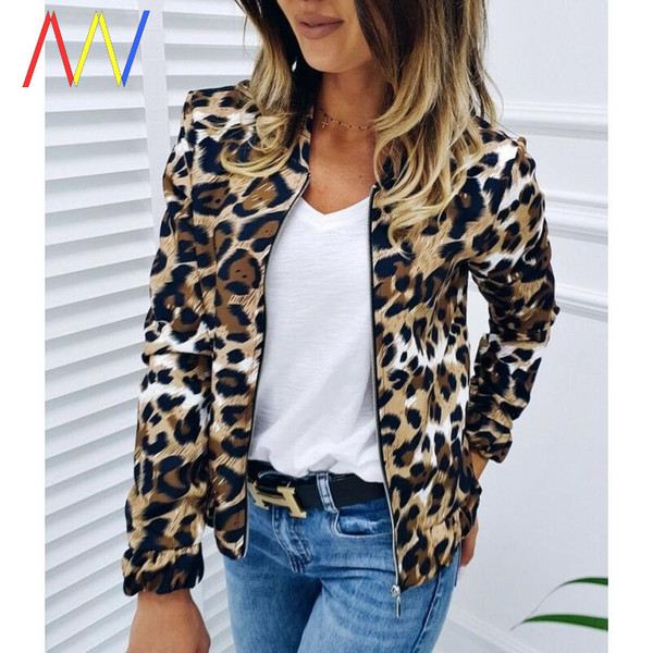 Късо ежедневно яке с животински десен