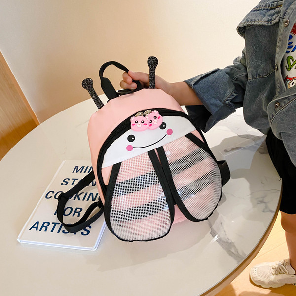 Нов модел детска раница с 3D елемент -за момичета