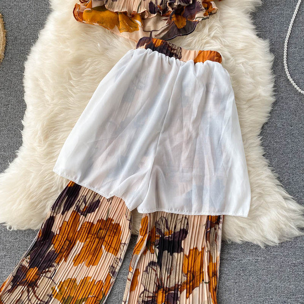 Комплект от две части с флорален принт 