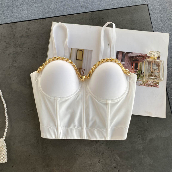 Модерно дамско бюстие с тънки презрамки и метален елемент