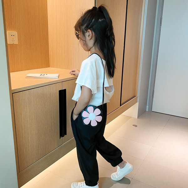 Нов модел малка детска чанта с изкуствена кожа във формата на цвете