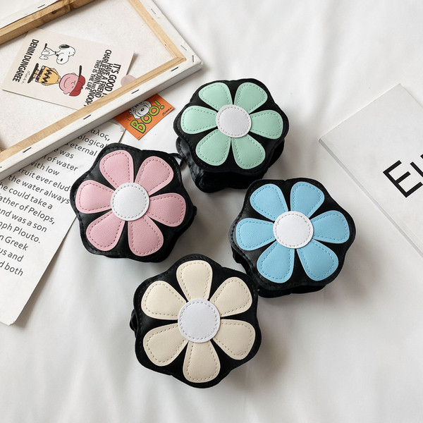 Нов модел малка детска чанта с изкуствена кожа във формата на цвете