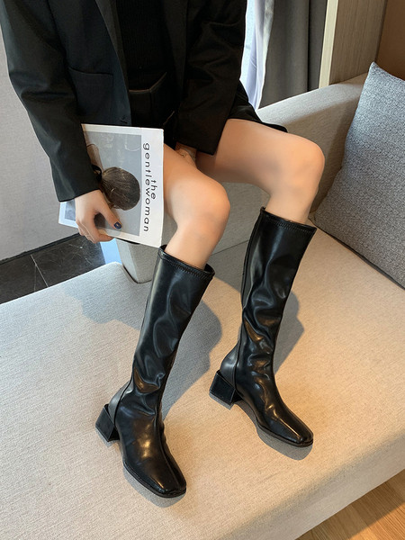 Дамски кожен ботуши с дебел 3 см ток в черен цвят