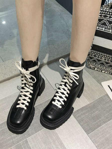 Черни дамски боти от еко кожа с бели връзки