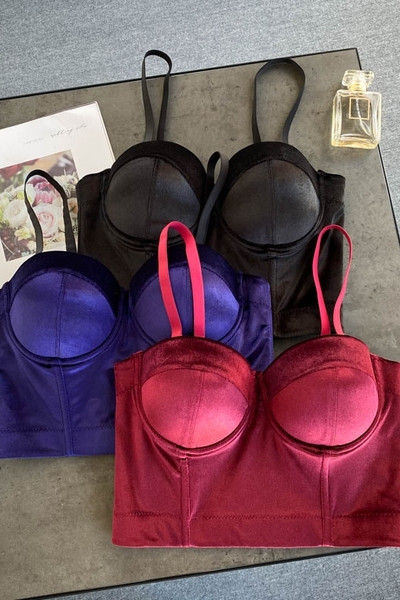 Дамско бюстие от кадифе с тънки презрамки 