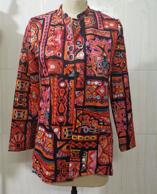 Модерно дълго сако с шарен десен