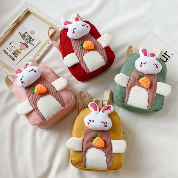 Mali dječji ruksak za djevojčice s 3D elementom