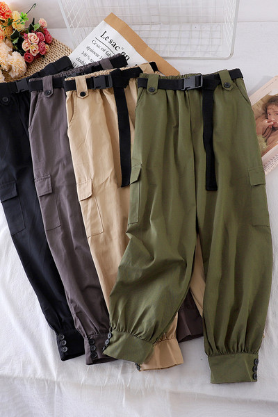 Ležerne ženske hlače s džepovima sa strane i remenom