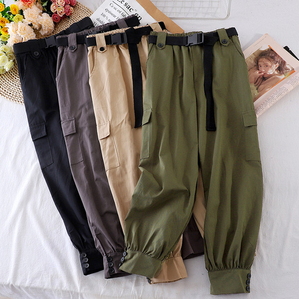 Ležerne ženske hlače s džepovima sa strane i remenom